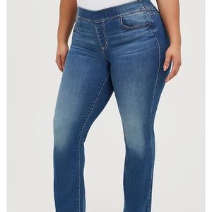 Torrid Lean Jeans Boot Cut NWT